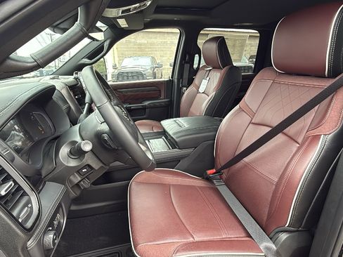 New 2025 RAM 2500 Limited image 11