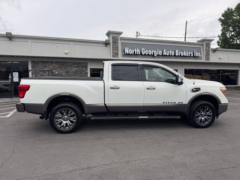 Used 2017 Nissan Titan Platinum Reserve AWD/4WD image 8