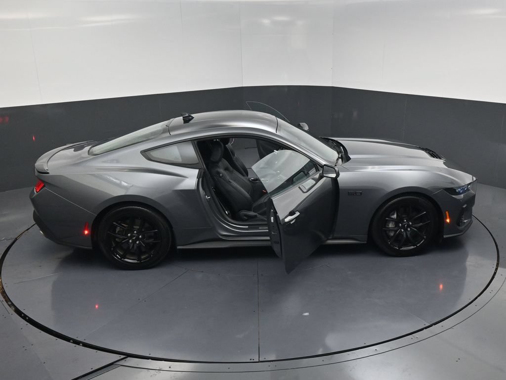 Used 2025 Ford Mustang GT Premium RWD image 27