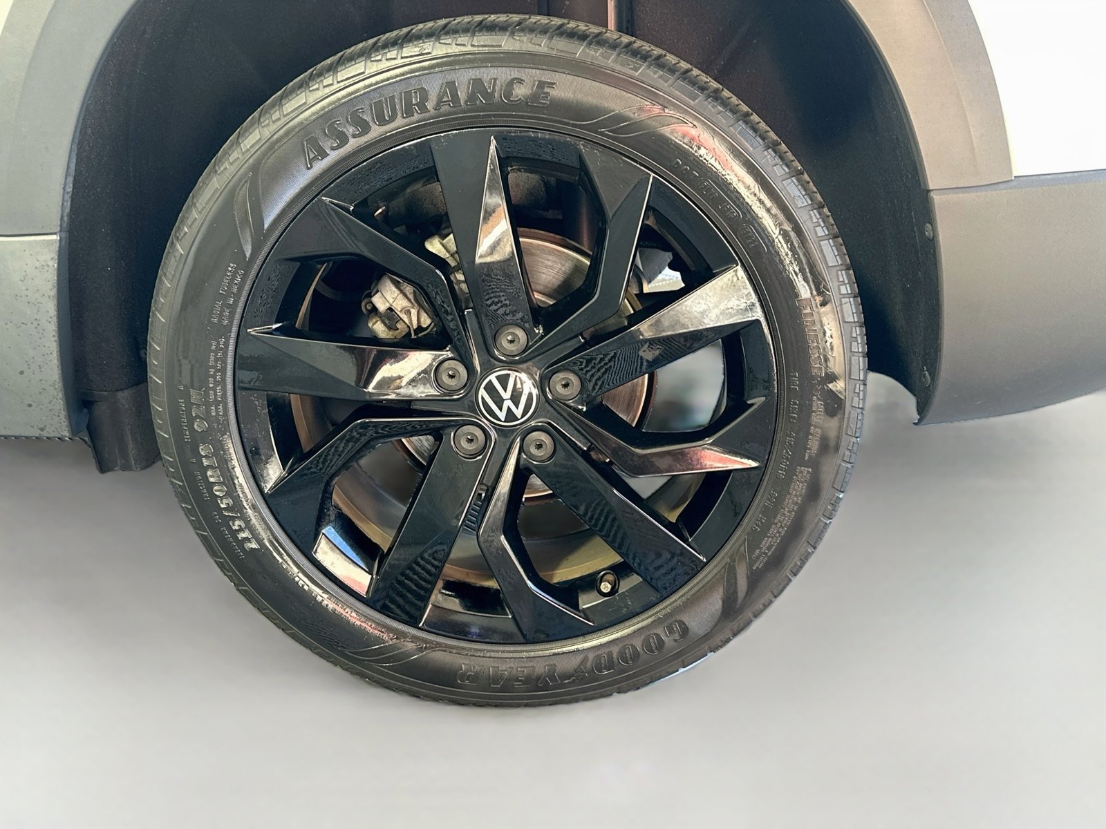 Used 2023 Volkswagen Taos SE w/ Black Wheel Package FWD image 29