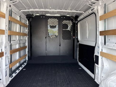 Used 2025 RAM ProMaster 2500 w/ U-Haul Equipment Group FWD image 19