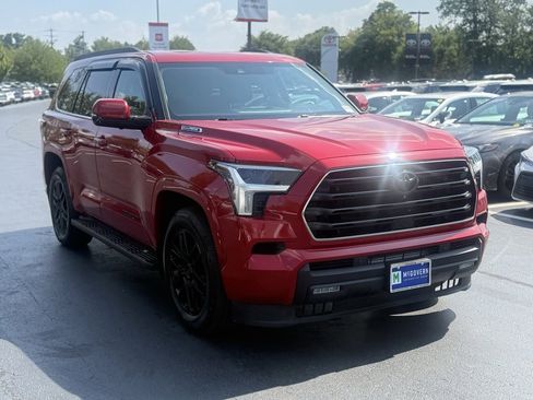 Certified 2023 Toyota Sequoia SR5 image 13