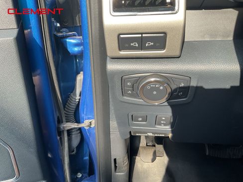 Used 2022 Ford F250 Lariat w/ Black Appearance Package image 17