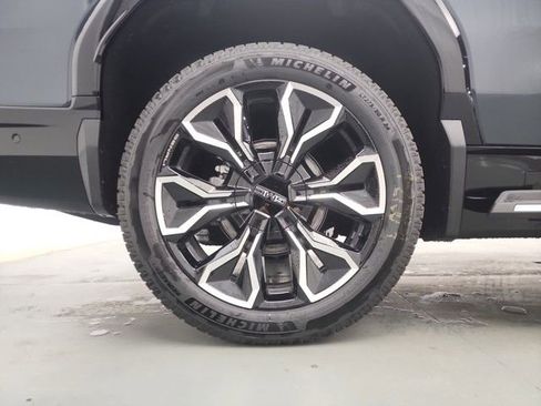 New 2025 GMC Sierra EV Denali image 34