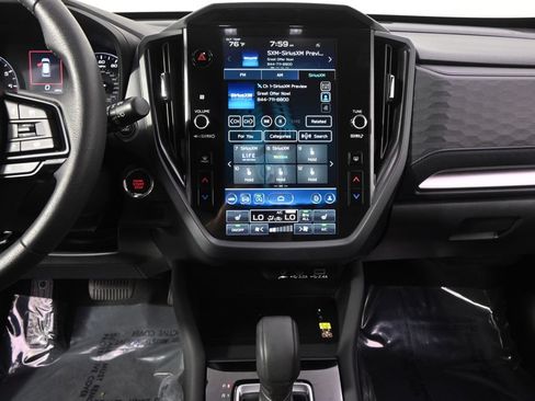 Used 2025 Subaru Forester Premium AWD/4WD image 27