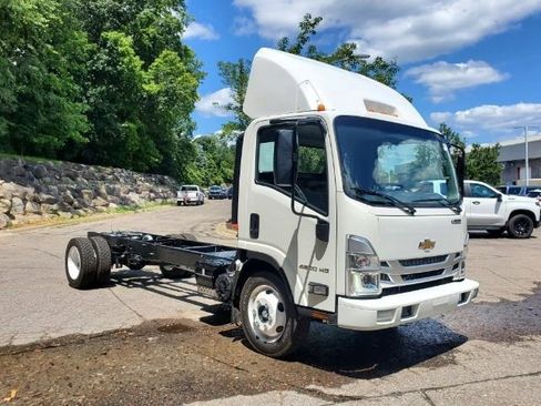 New 2025 Chevrolet Low Cab Forward RWD image 2