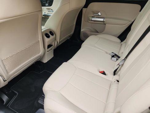 Used 2025 Mercedes-Benz GLB 250 image 29