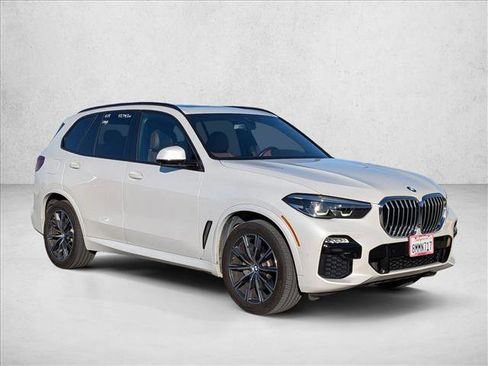 Used 2019 BMW X5 xDrive40i w/ M Sport Package image 3