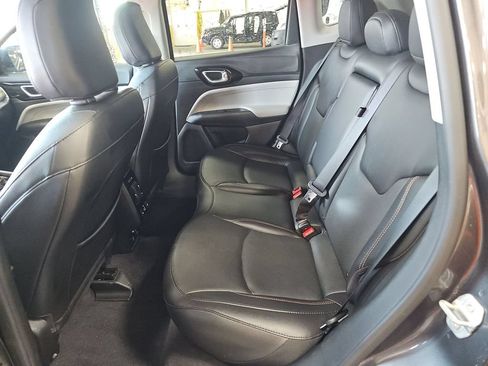 Used 2022 Jeep Compass Limited w/ Elite Group AWD/4WD image 6