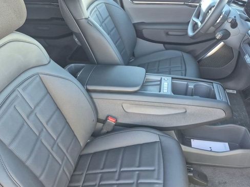 New 2026 Kia EV9 Land image 17