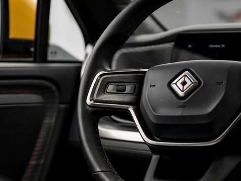 Used 2023 Rivian R1S Adventure image 24