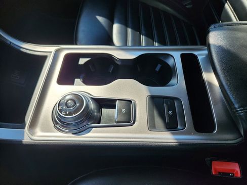 Used 2024 Ford Edge SEL image 12