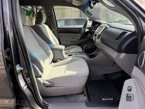 Used 2011 Toyota Tacoma PreRunner w/ SR5 Pkg #2 w/JBL Audio image 20