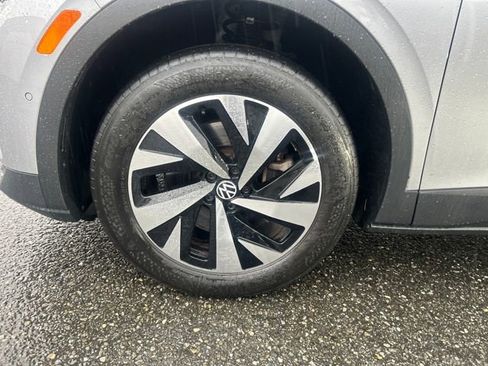 Used 2023 Volkswagen ID.4 Pro image 29