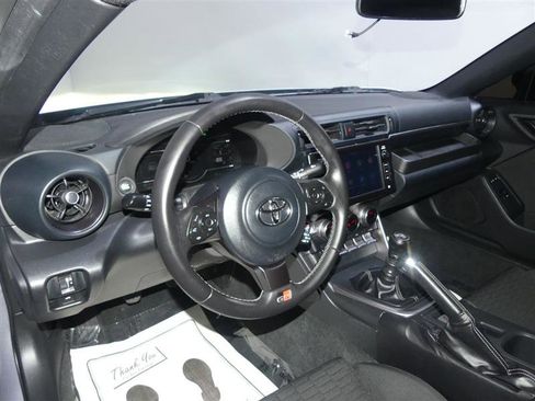 Used 2022 Toyota GR86 image 22