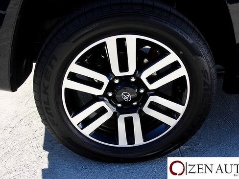 Used 2023 Toyota 4Runner Limited AWD/4WD image 46