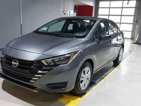 Used 2025 Nissan Versa S w/ Trunk Package FWD image 18