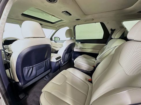 Used 2024 Hyundai Palisade Calligraphy FWD image 13