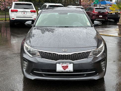 Used 2018 Kia Optima S w/ Panoramic Sunroof Package FWD image 2