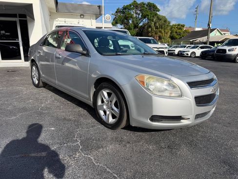 Used 2011 Chevrolet Malibu LS image 7