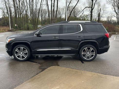 Used 2018 GMC Acadia Denali w/ Technology Package image 2