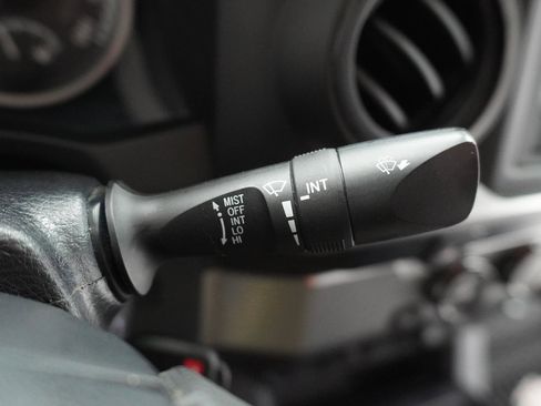 Used 2019 Toyota Tacoma SR5 RWD image 15