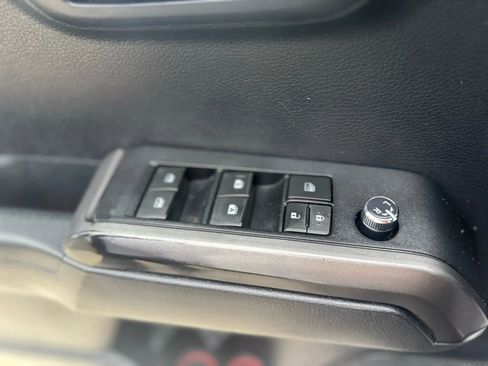 Used 2018 Toyota Tacoma TRD Off-Road image 19