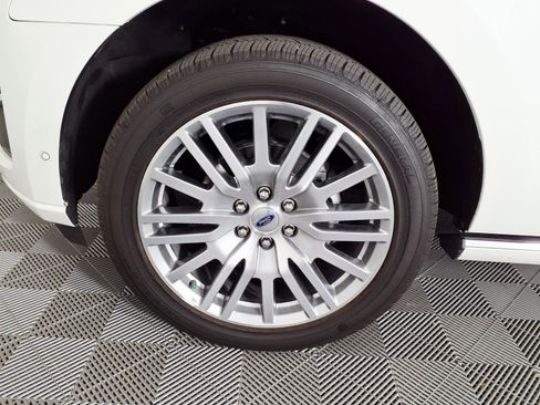 Used 2024 Ford Expedition Platinum AWD/4WD image 7