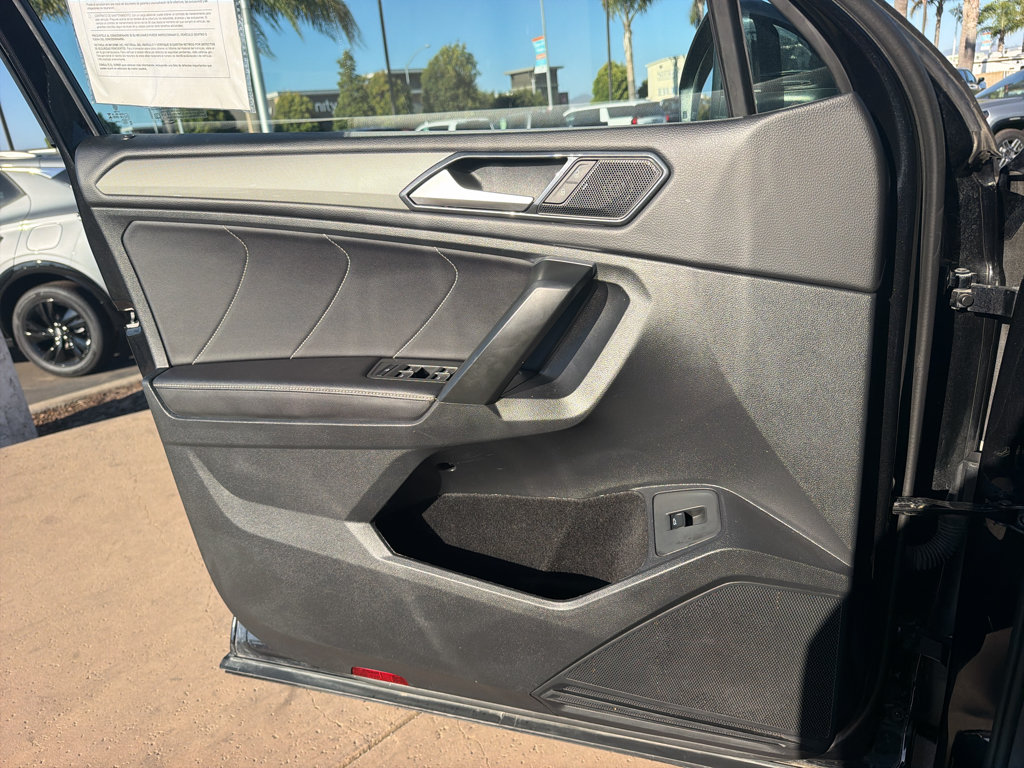 Used 2024 Volkswagen Tiguan SE FWD image 13