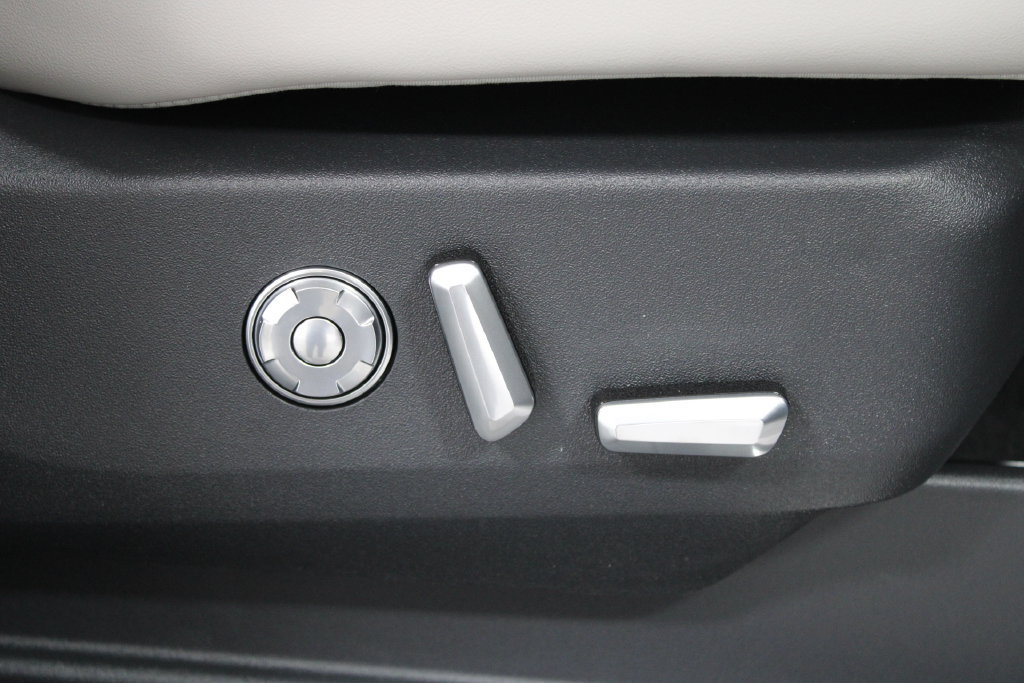 New 2026 Lincoln Navigator L Reserve AWD/4WD image 30