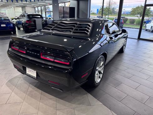 Used 2023 Dodge Challenger GT image 5