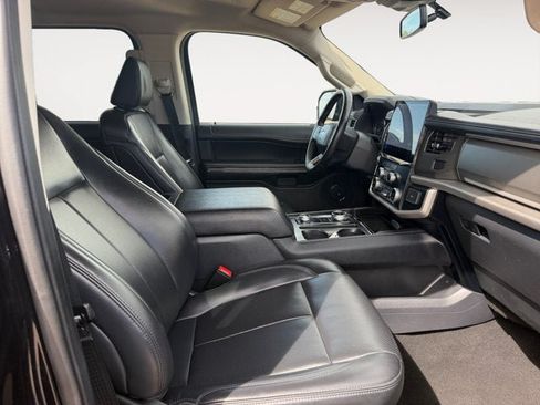 Used 2024 Ford Expedition XLT AWD/4WD image 15