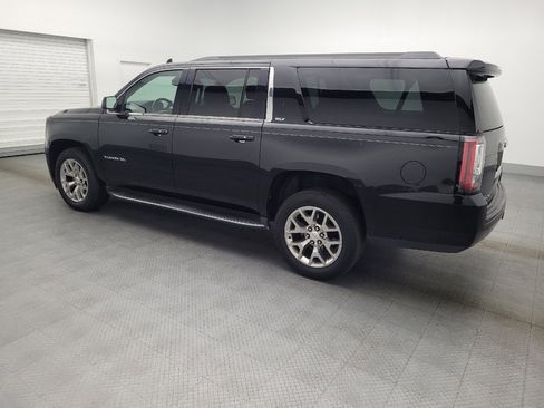 Used 2018 GMC Yukon XL SLT image 3