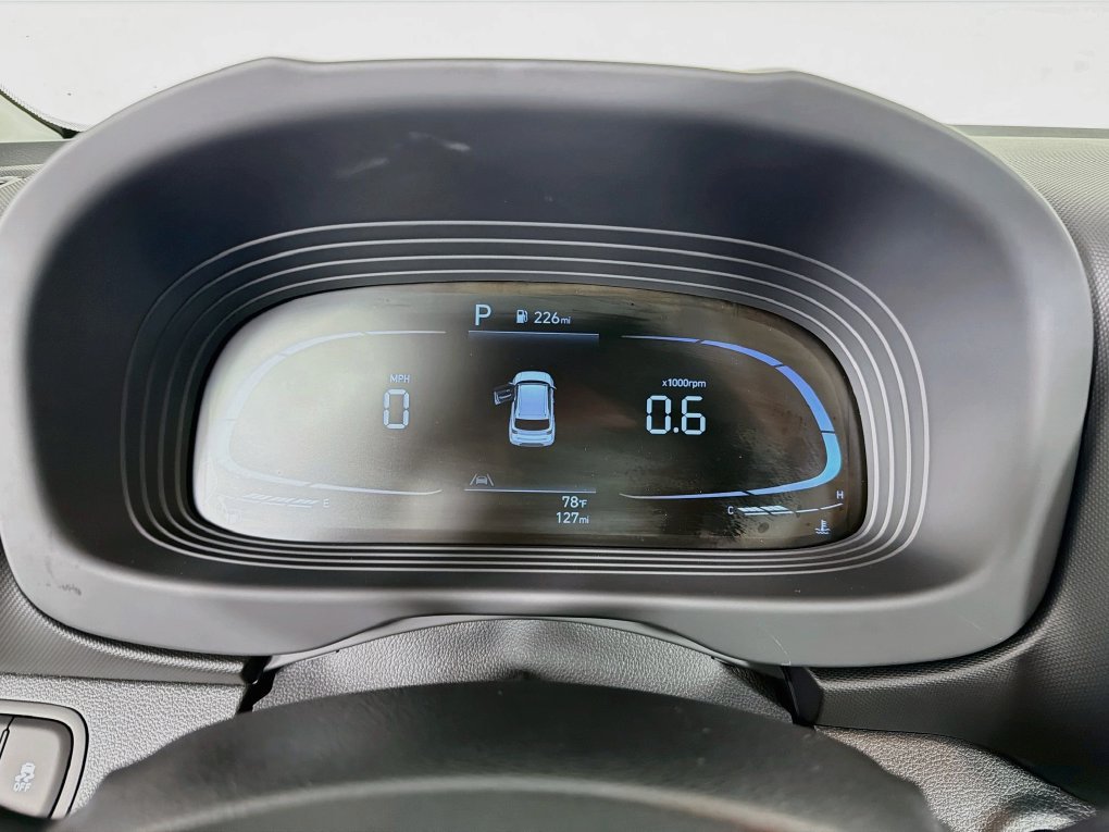 Used 2026 Hyundai Venue SEL FWD image 18
