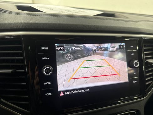 Used 2022 Volkswagen Atlas SEL image 20