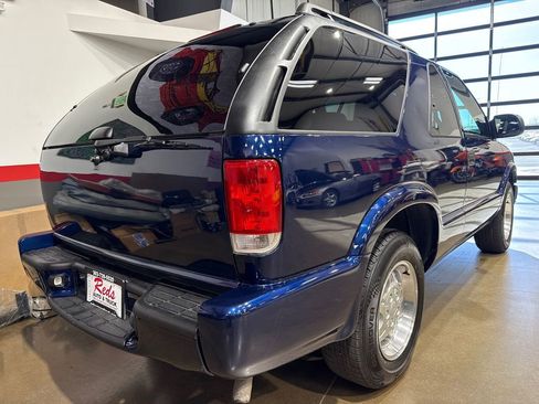 Used 2002 Chevrolet Blazer LS w/ Preferred Equipment Group image 40
