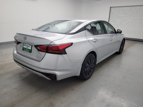 Used 2024 Nissan Altima 2.5 S FWD image 10