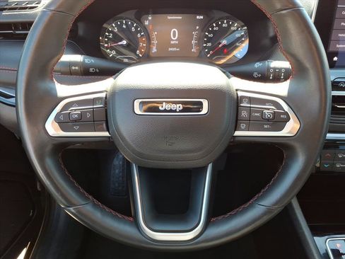 Used 2022 Jeep Compass Trailhawk w/ Trailhawk Convenience Group AWD/4WD image 16