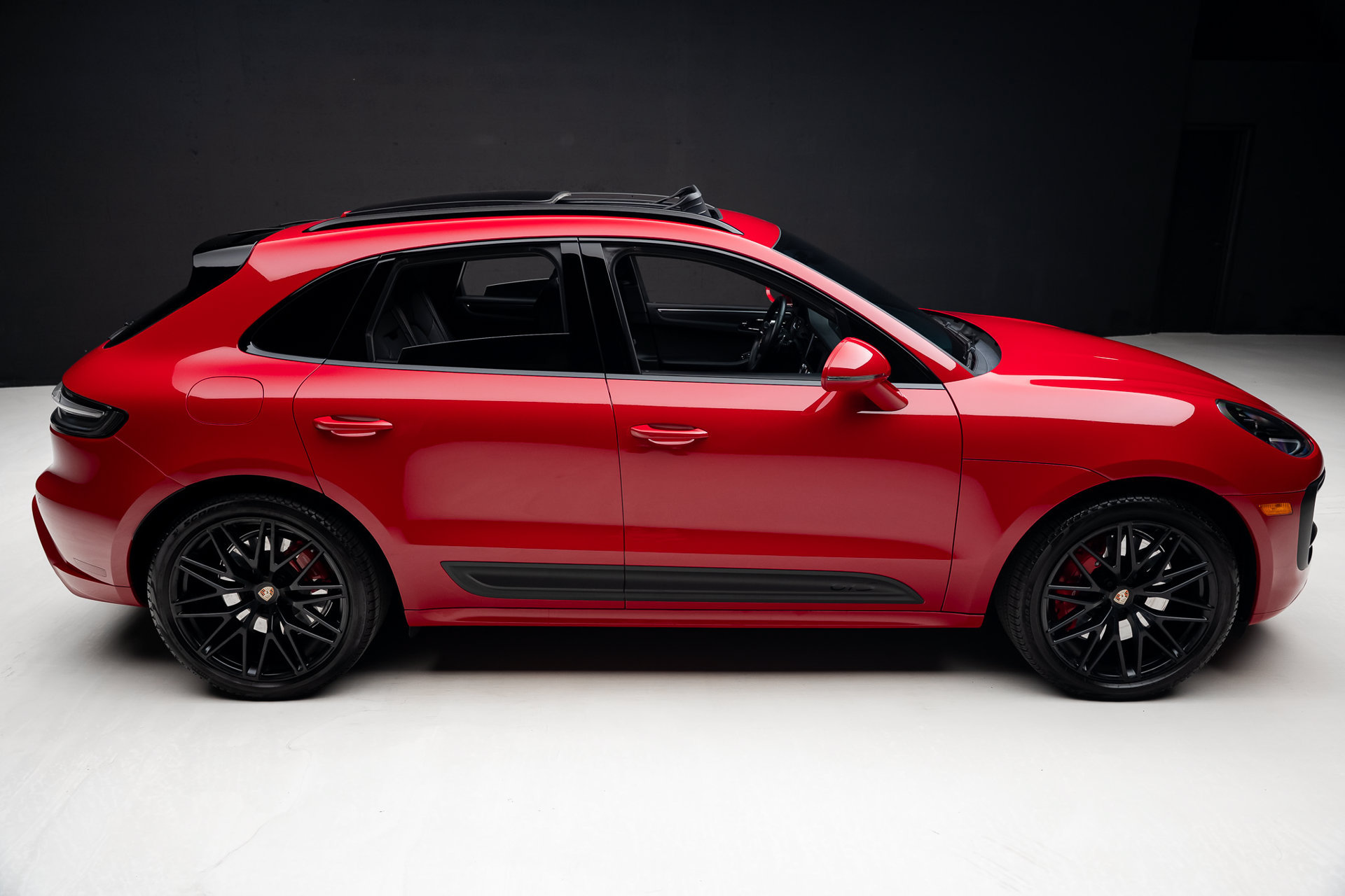 Used 2022 Porsche Macan GTS AWD/4WD image 34