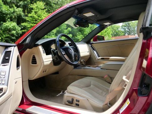 Used 2007 Cadillac XLR V RWD image 21