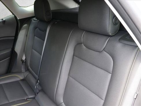Used 2025 Chevrolet Trax ACTIV w/ Driver Confidence Package FWD image 23