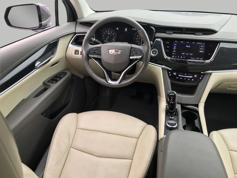 Used 2021 Cadillac XT6 Premium Luxury image 6