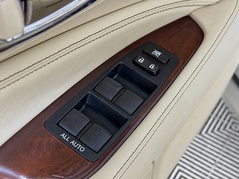 Used 2015 Lexus LS 460 AWD w/ Comfort Package image 18