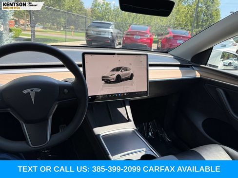 Used 2022 Tesla Model Y Performance AWD/4WD image 17