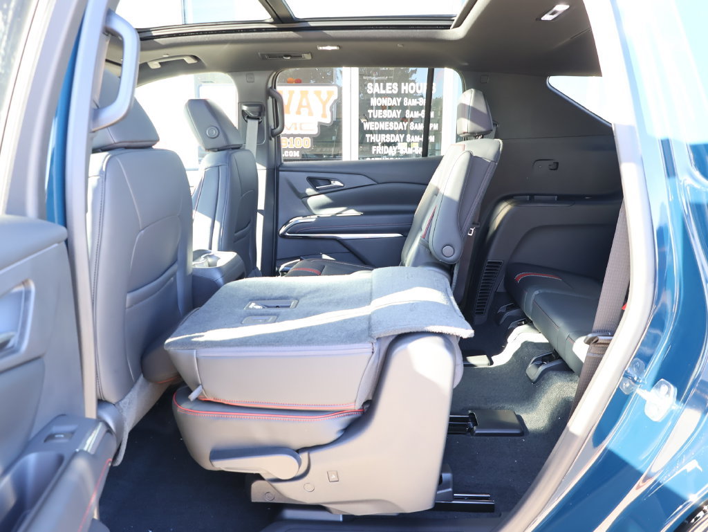 New 2027 Chevrolet Traverse RS AWD/4WD image 27