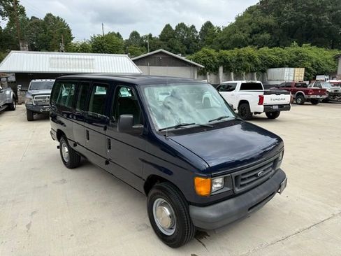 Used 2003 Ford E-350 and Econoline 350 XL RWD image 70