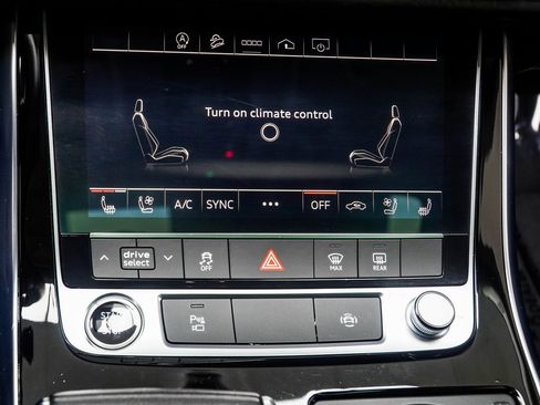 Used 2022 Audi Q8 Premium Plus w/ Premium Plus Package image 20