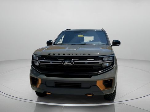 Used 2025 Ford Expedition Tremor AWD/4WD image 10