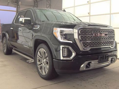 Used 2022 GMC Sierra 1500 Denali w/ Denali Premium Package image 3