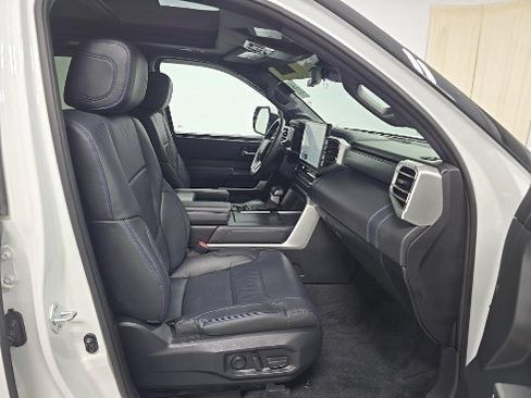 Used 2024 Toyota Sequoia Platinum AWD/4WD image 8